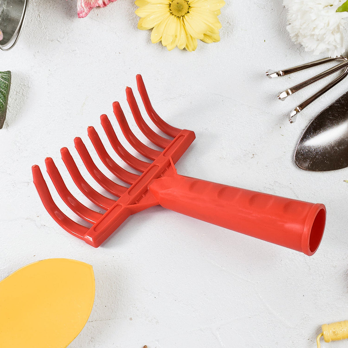 Heavy Duty Plastic Garden Hand Rake  9-tooth Cultivator Tool (1 Pc)