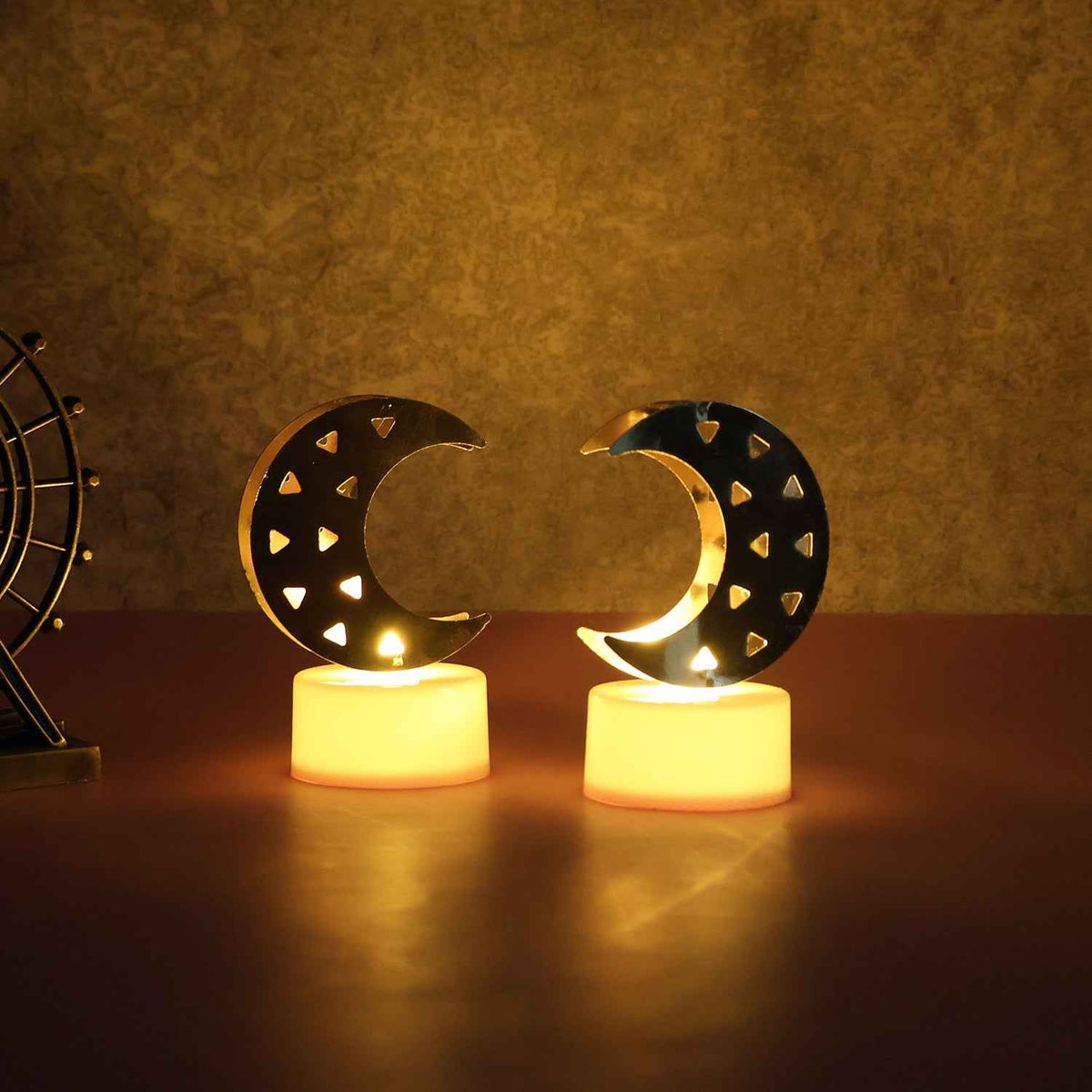 Decorative Moon Shaped Flameless Led Candles (4 Pc)