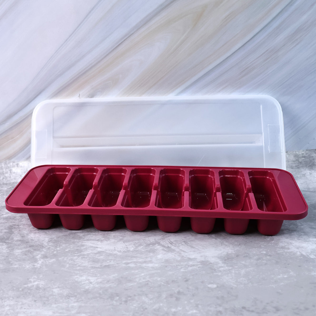 Supermom Frizzy Ice Tray With 2-in-1 Compartment For Ice Cubes And Storage Box (1 Pc)