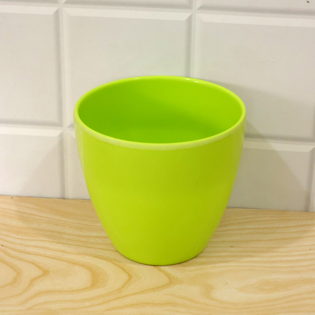 Decorative Plastic Flower Pot With Smooth Finish For Indoor And Outdoor Plants