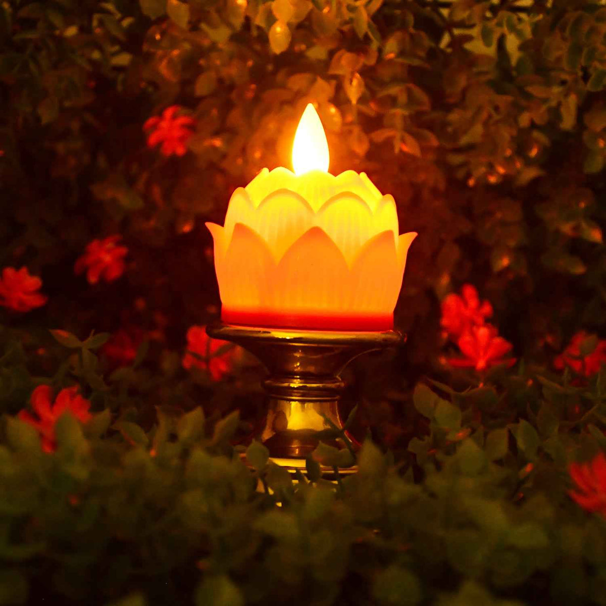Premium Lotus Shaped Led Flameless Candle With Decorative Holder (1 Pc)