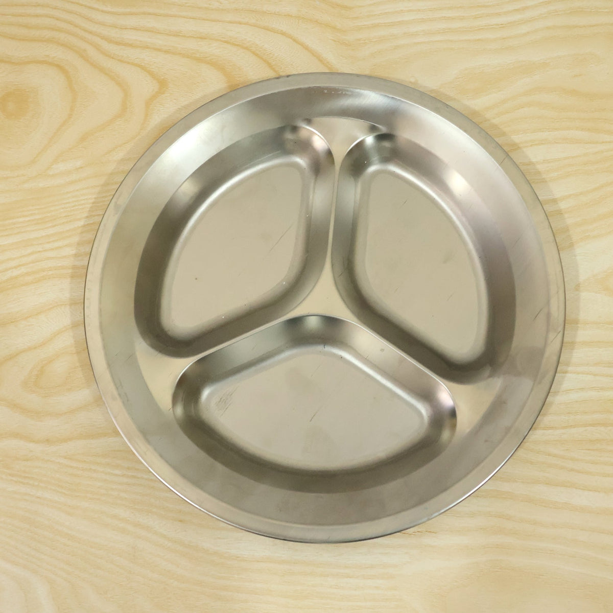 Stainless Steel 3 Compartment Plate For Meals And Snacks (1 Pc 25.5 X 25.5 Cm)